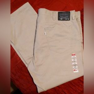 New Levi’s Jeans. Never worn!